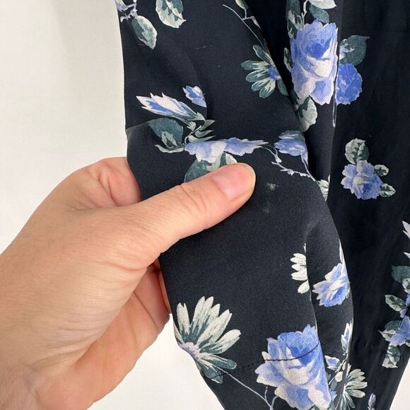 Becken Women's Floral Pleated Silk Blend Cropped Culottes Pants Navy Blue Size 6 - Picture 8 of 16